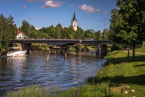 Sunne by the riverside